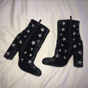 Black Velvet Star Embroidered Women's Ankle Boots